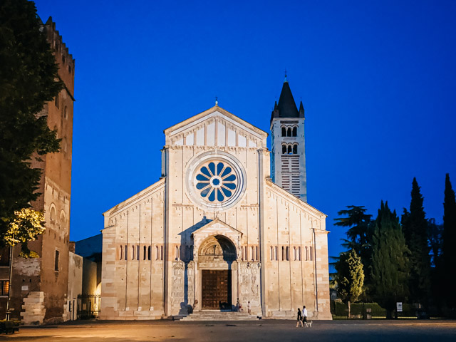базилика Сан Дзено в Вероне Италия